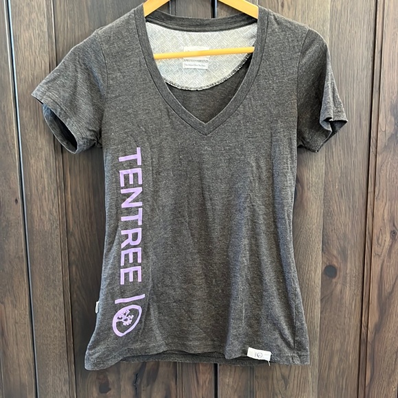 Medium Tentree V-neck t-shirt - Picture 1 of 3